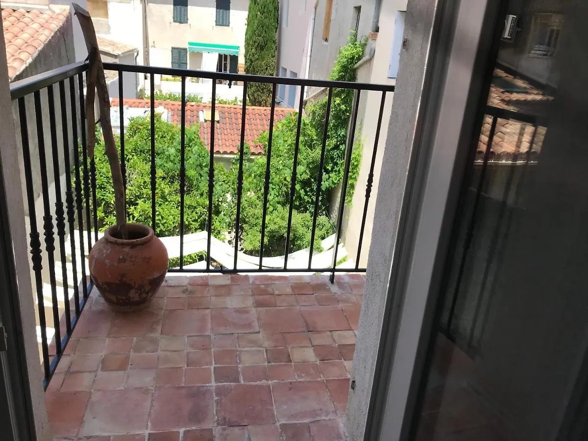 Appartement Rue piétonne Sanary France
