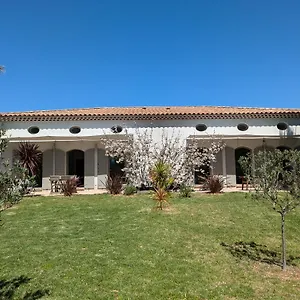 Hébergement de vacances Maison Neuve + Piscine Dans Parc Arboré Proche, Sanary-sur-Mer